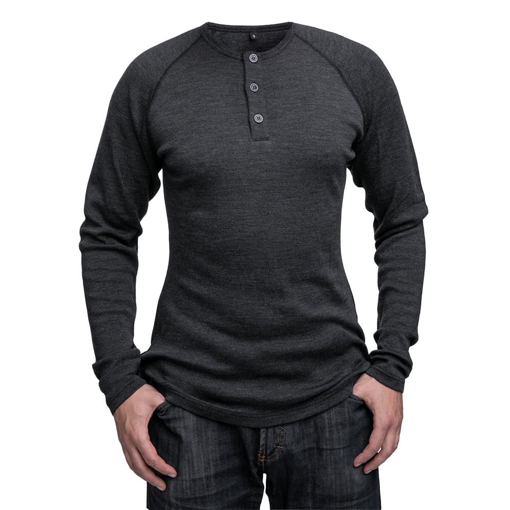 This person is 175 / 100 cm; shirt size Small Regular