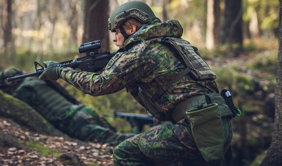 Die aktuelle Farbe Ranger Green ist gräulicher als das alte Green, das auf diesem Bild zu sehen ist.