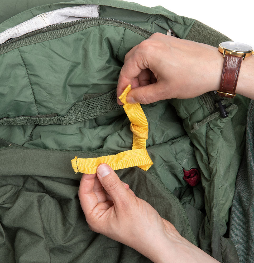 Colour coded tiecords for attaching inside the British Defence 4 Medium weight bag.