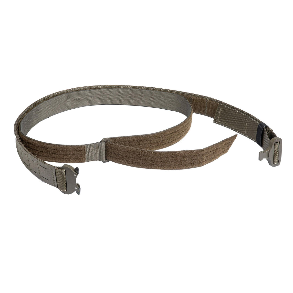This is how the Shooter's Belt wraps around the Under Belt. (Shooter's Belt sold separately.)