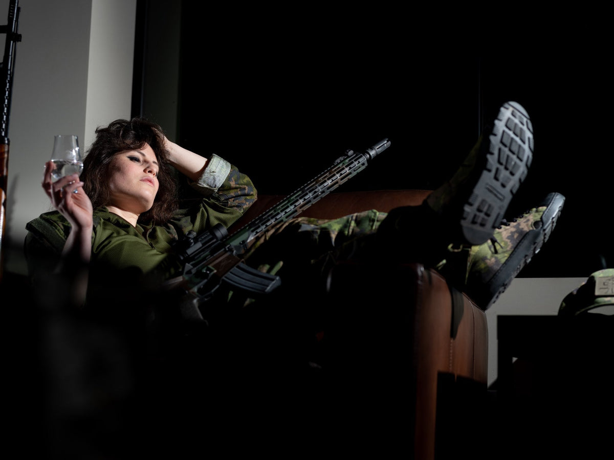Photo: @battlestar.gatlactica / Model: @paigeosity