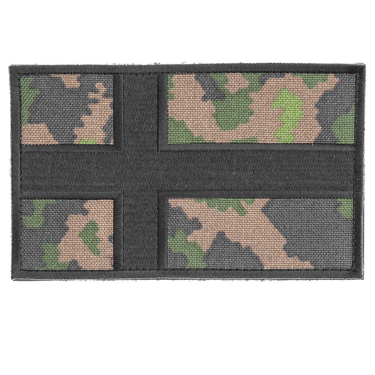 Varusteleka Suomen lippumerkki, 154 x 94 mm, M05 metsäkuvio