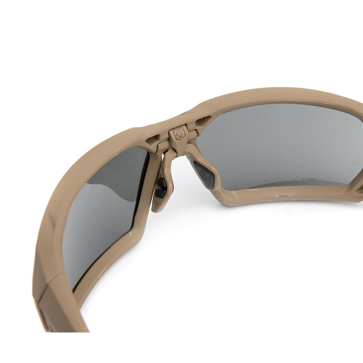 The lens release mechanism is integrated to the nosepiece.