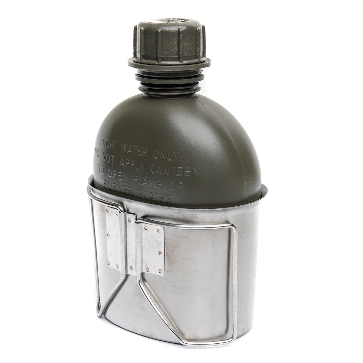 Die 1-qt-US-Feldflasche passt hier hinein. Separat erhältlich.