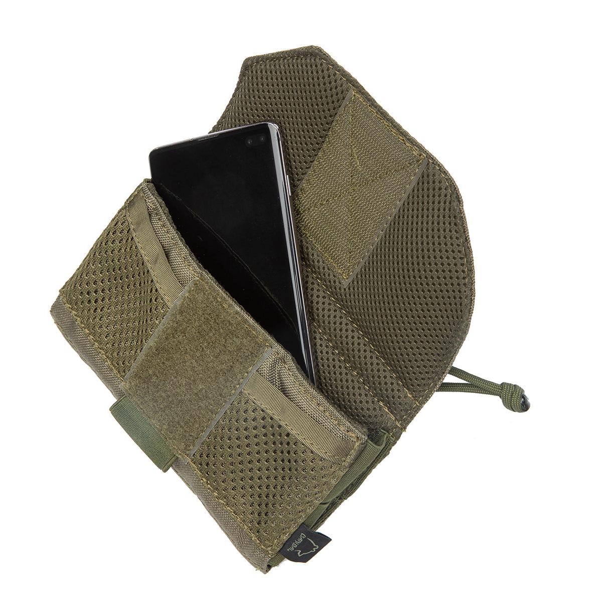 Space for even the largest phones with cases attached.