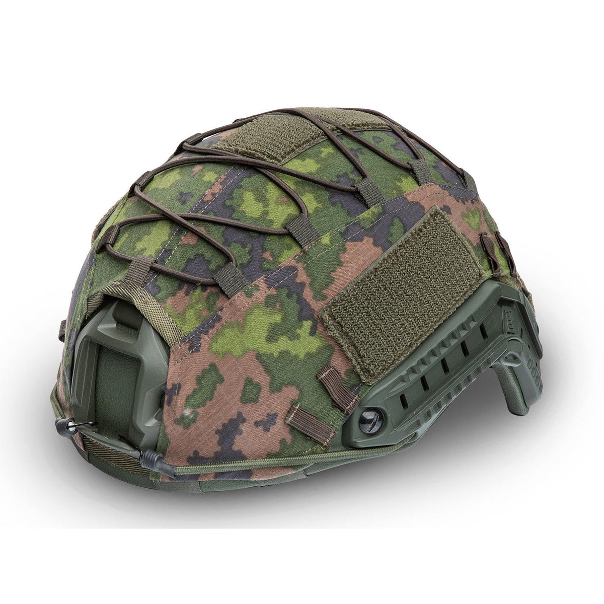 Also fits XL-sized shells. This cover was soaked with water before mounting; but it is not required.