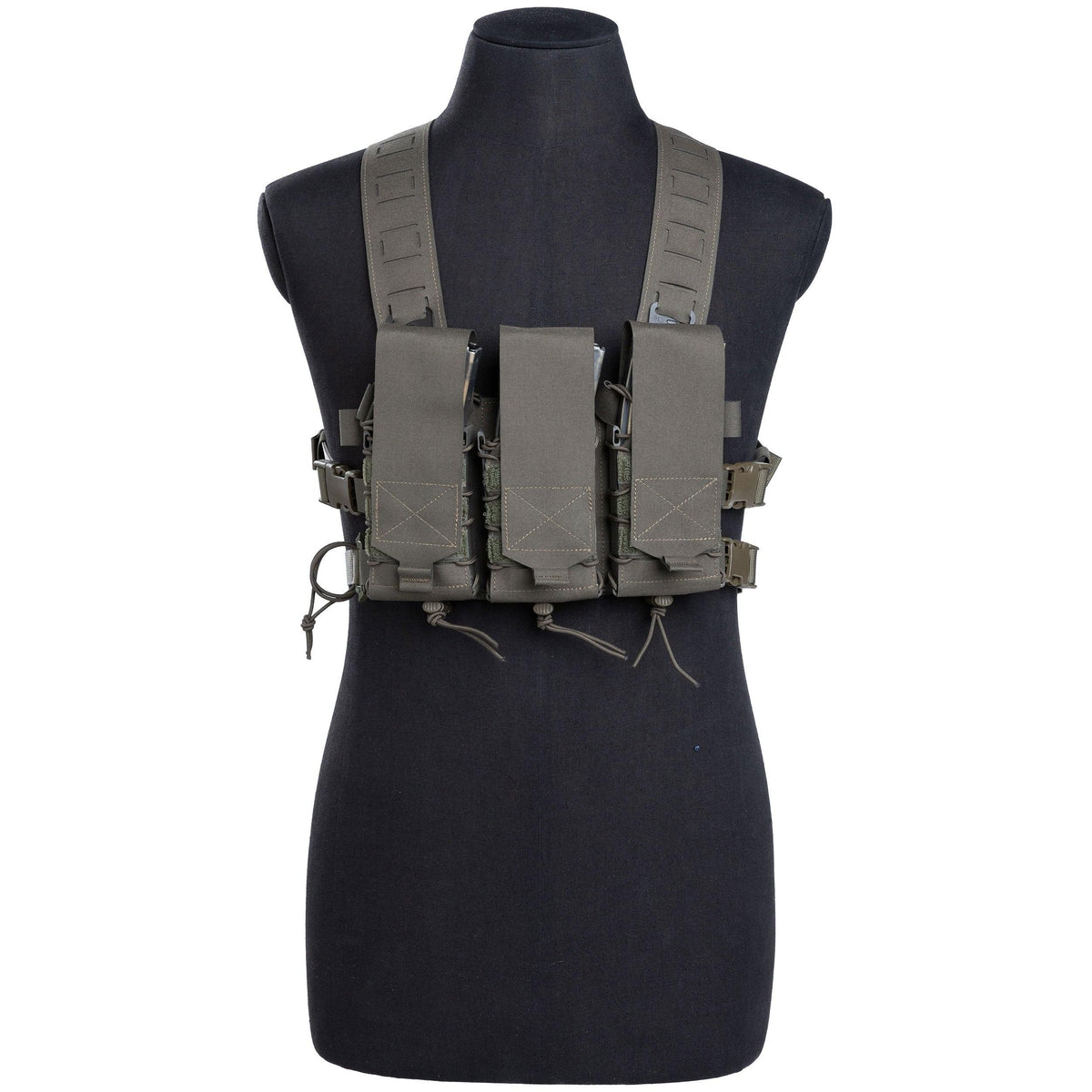 Funktioniert als minimalistischer chest rig mit Särmä TST X-Harness; dieser wird separat verkauft.