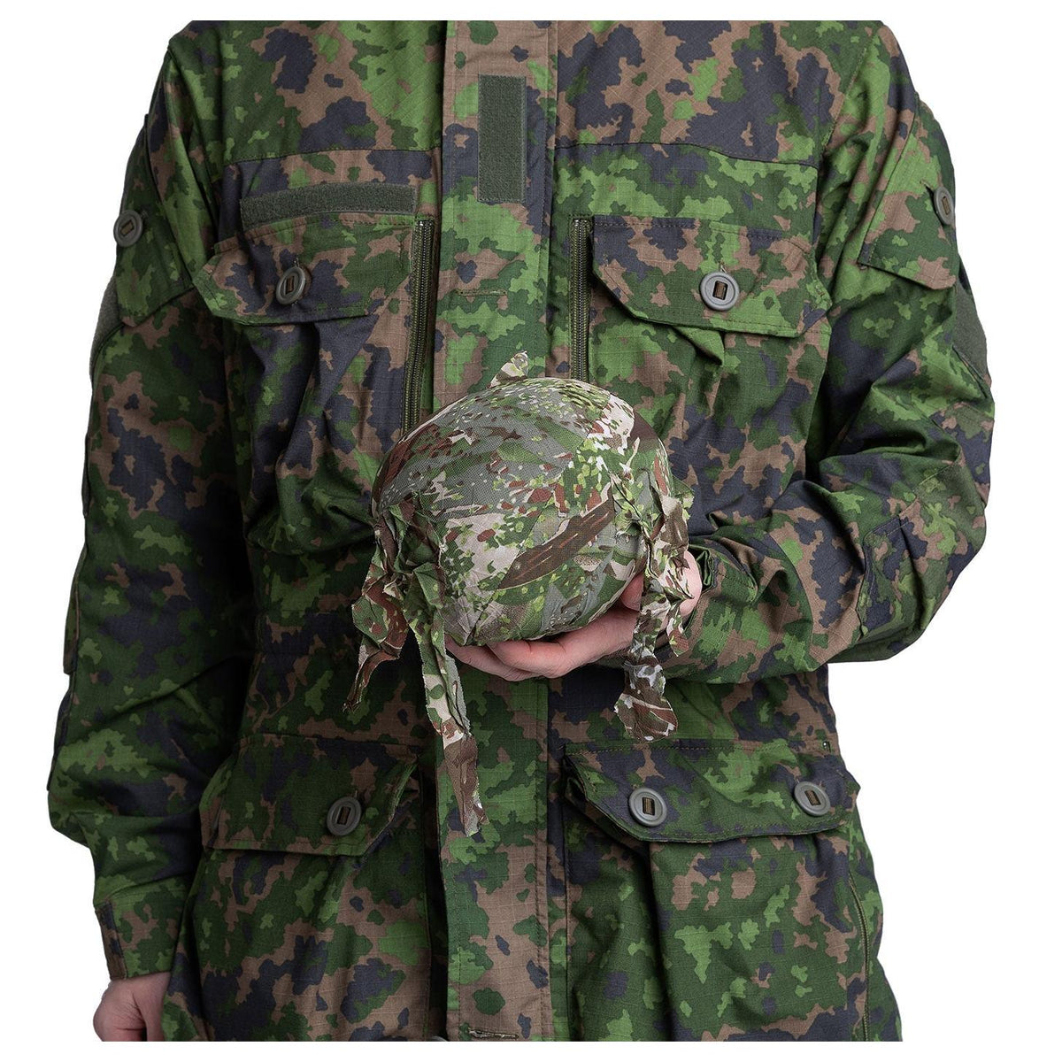 Packs small. Weight 14 oz. / 395 g (snow camo 22 oz. / 616 g).