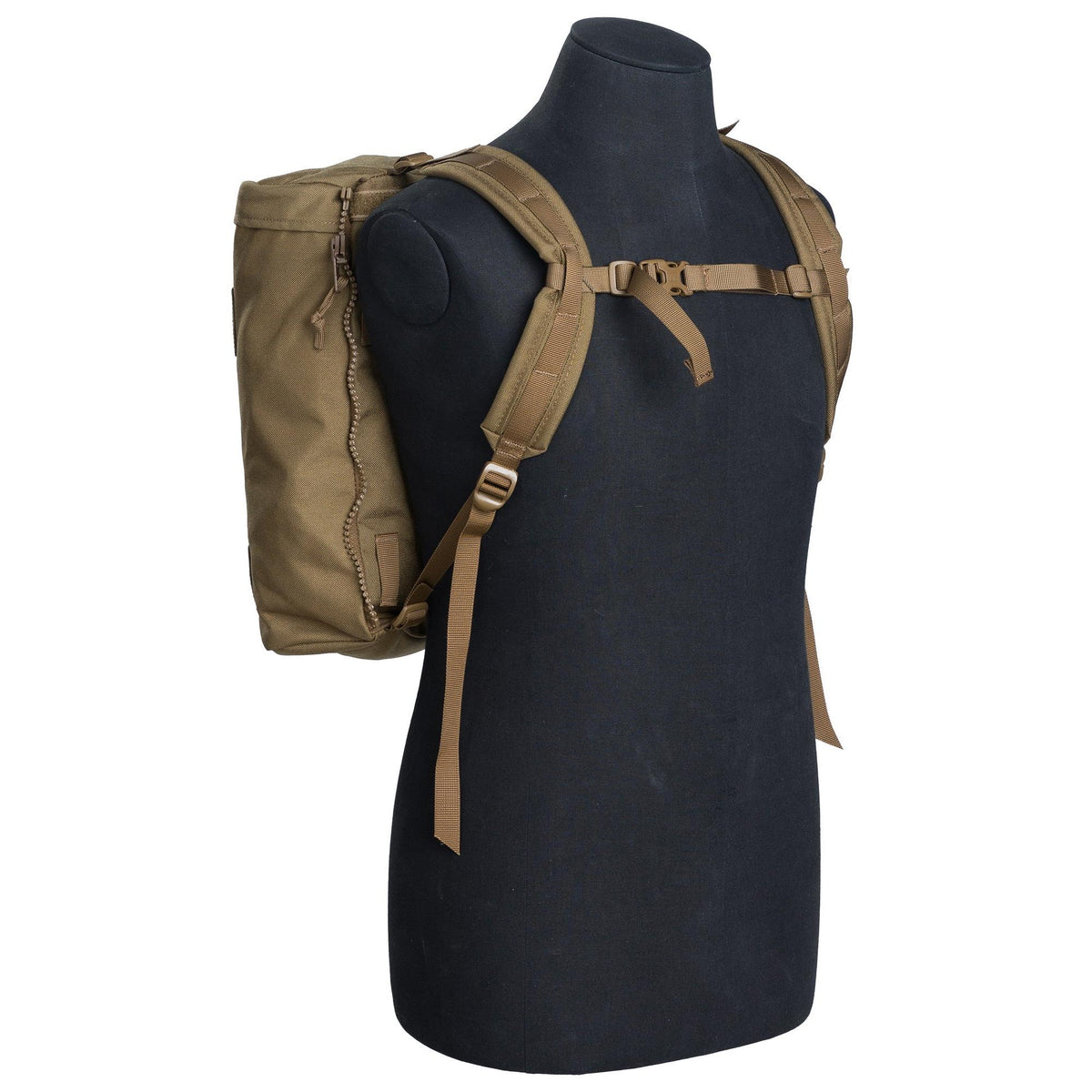 Zwei Seitentaschen als Tagesrucksack. Schulter- und Brustgurte sind enthalten.