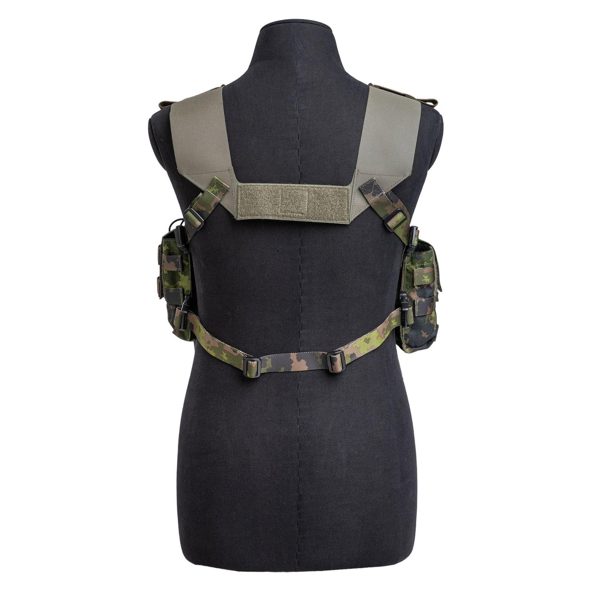 Chest rig from the back on a torso.
