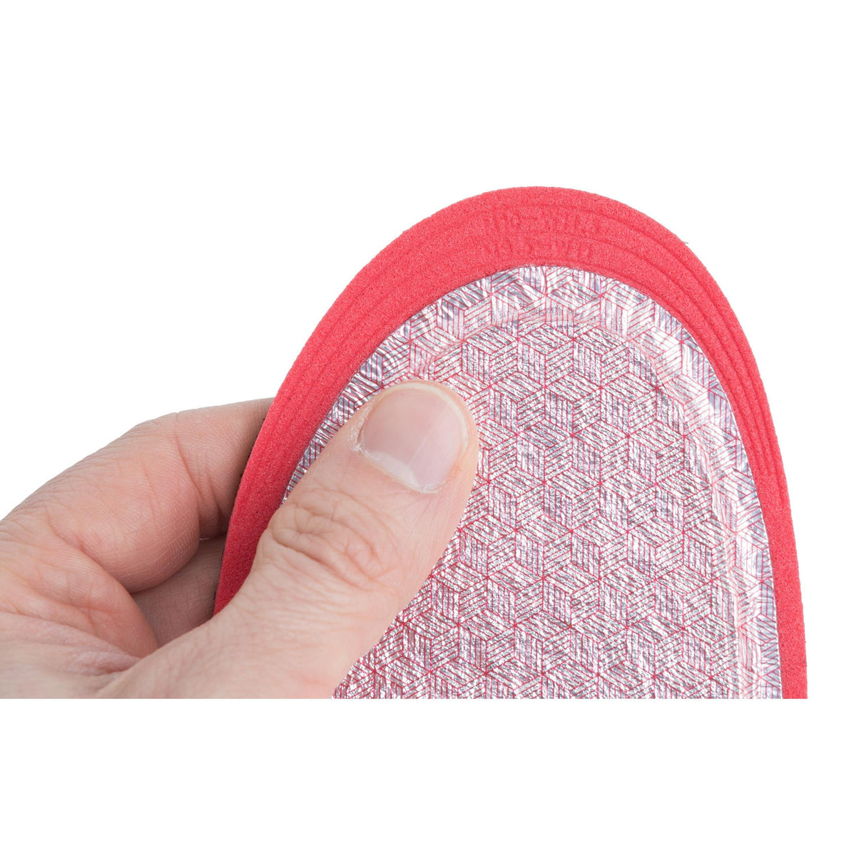 Du kannst die Größe anpassen, indem du überschüssiges Material vorne abschneidest.