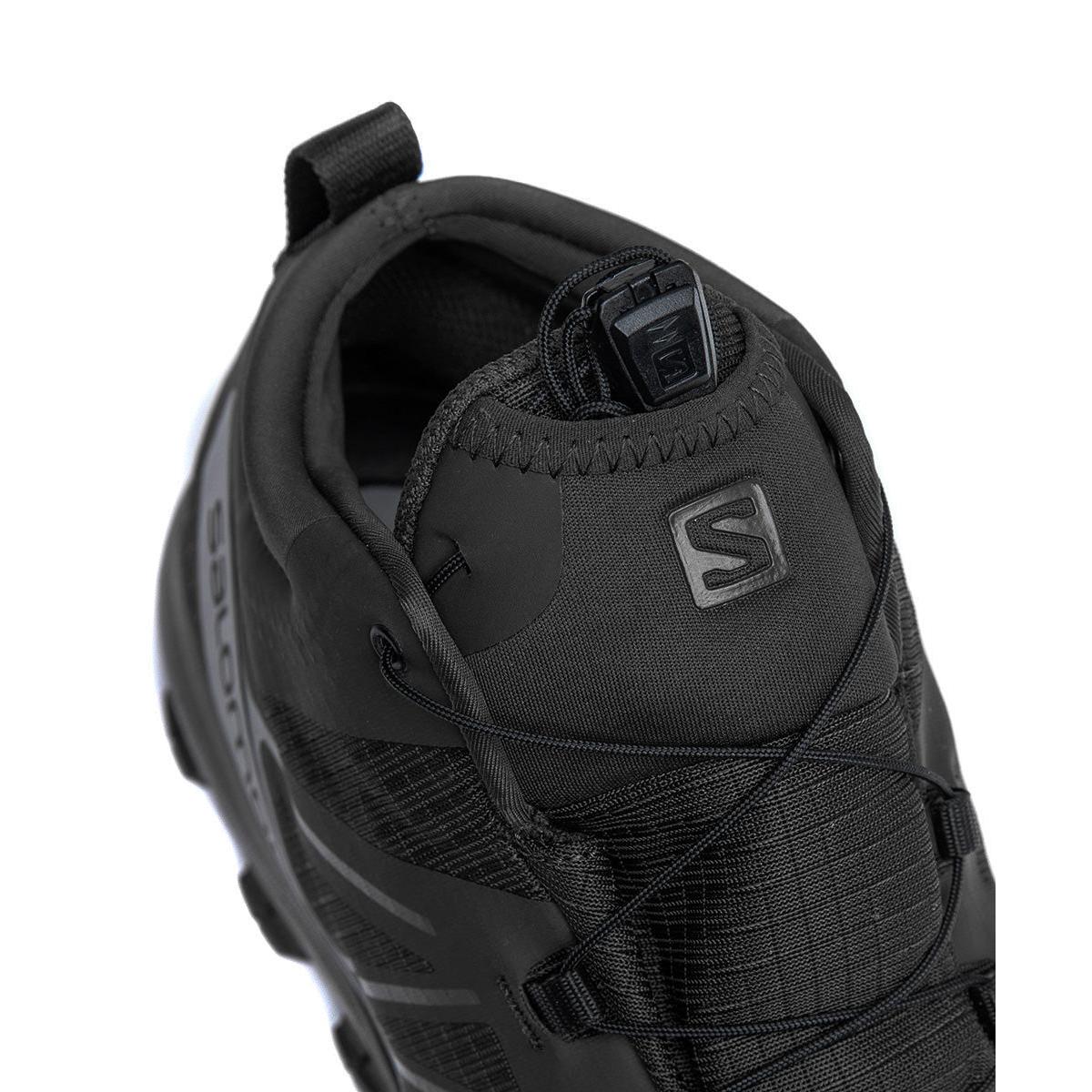 The new lacing is naturally hidden with easier tucking of the free end.
