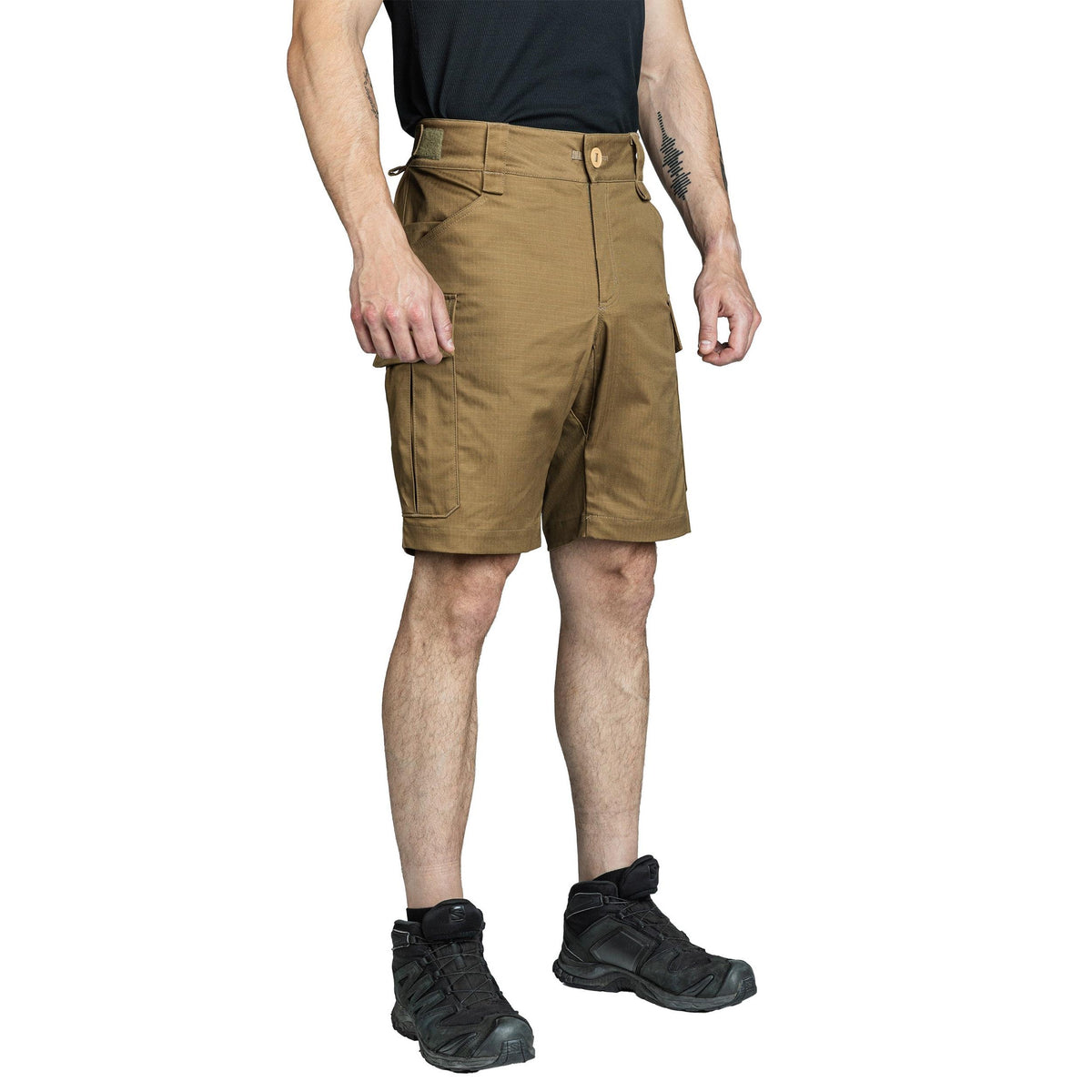 Model height 189 cm; waist circumference 83 cm. Wearing size Medium Regular.
