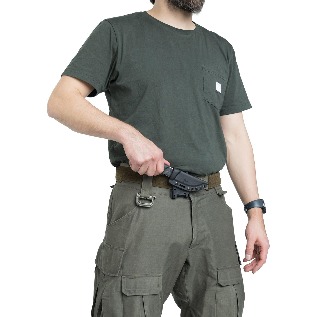 Die Jääkäripuukko 85 und die Blade-Tech Tek-Lok werden separat verkauft
