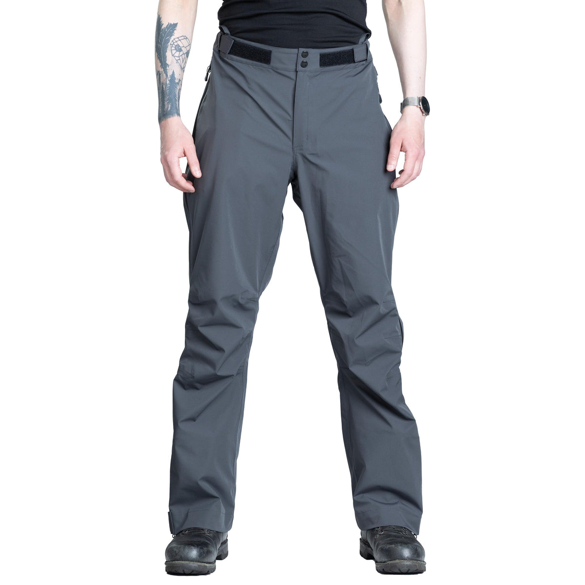 Model height 183 cm (6'0); chest 98 cm (39); waist 86 cm (34). Wearing size Medium Regular.