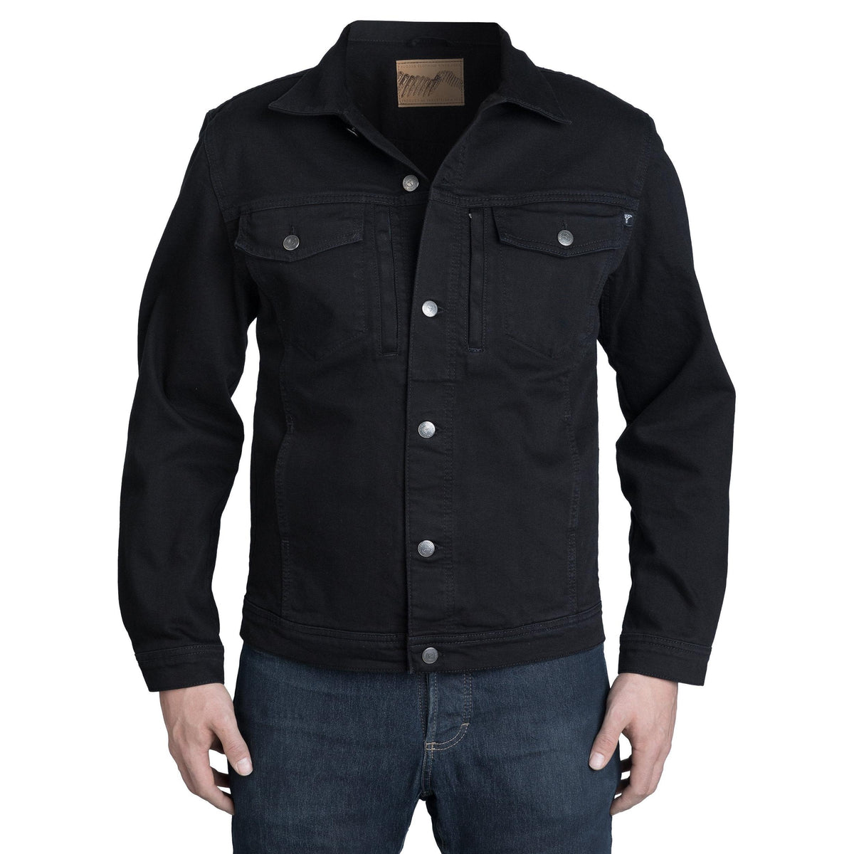 Model height 187 cm; chest circumference 108 cm; waist circumference 89 cm. Wearing size Medium Regular.